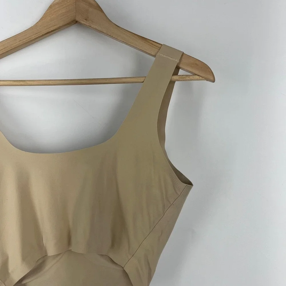 SKIMS Womens Seamless Scoop‎ Neck Bralette Sand Beige Wireless Bra